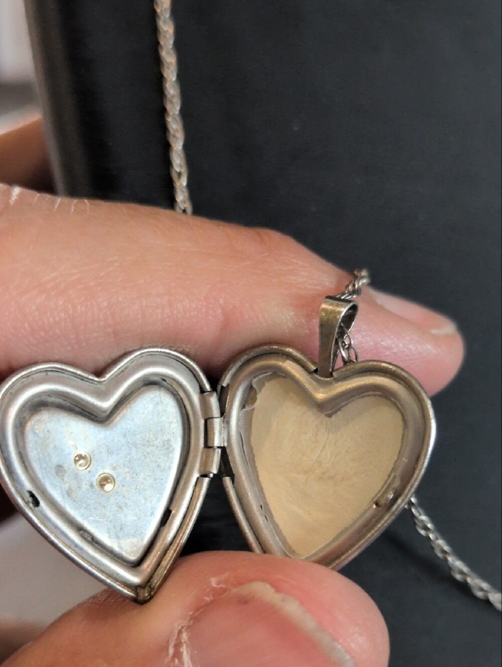 Jared Sterling Silver Crystal Angel Heart Locket Necklace 26 Inch - Picture 3 of 7
